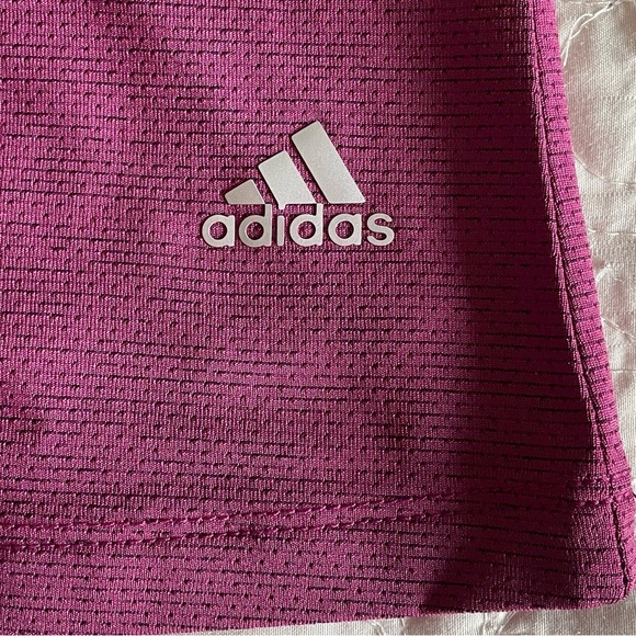 Adidas sleeveless golf shirt. - Picture 4 of 5